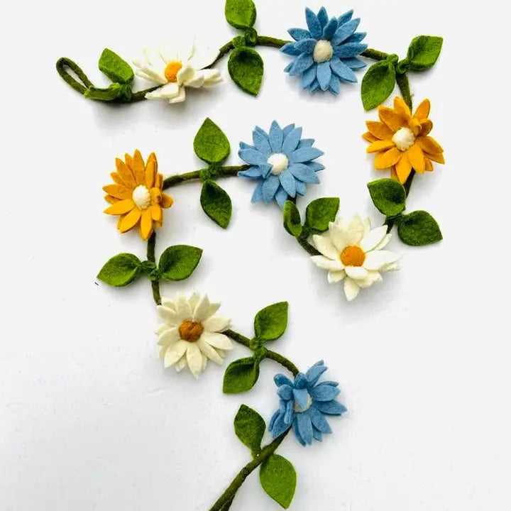 Felt Daisy Garland