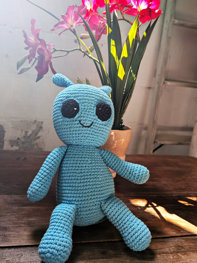 Turquoise Alien Knit Rattle