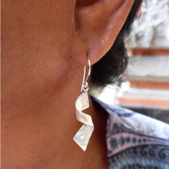 Pearl with a Twist Earrings