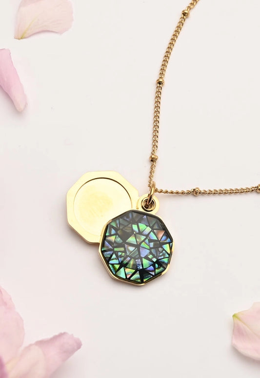 Cherished Reflections Locket