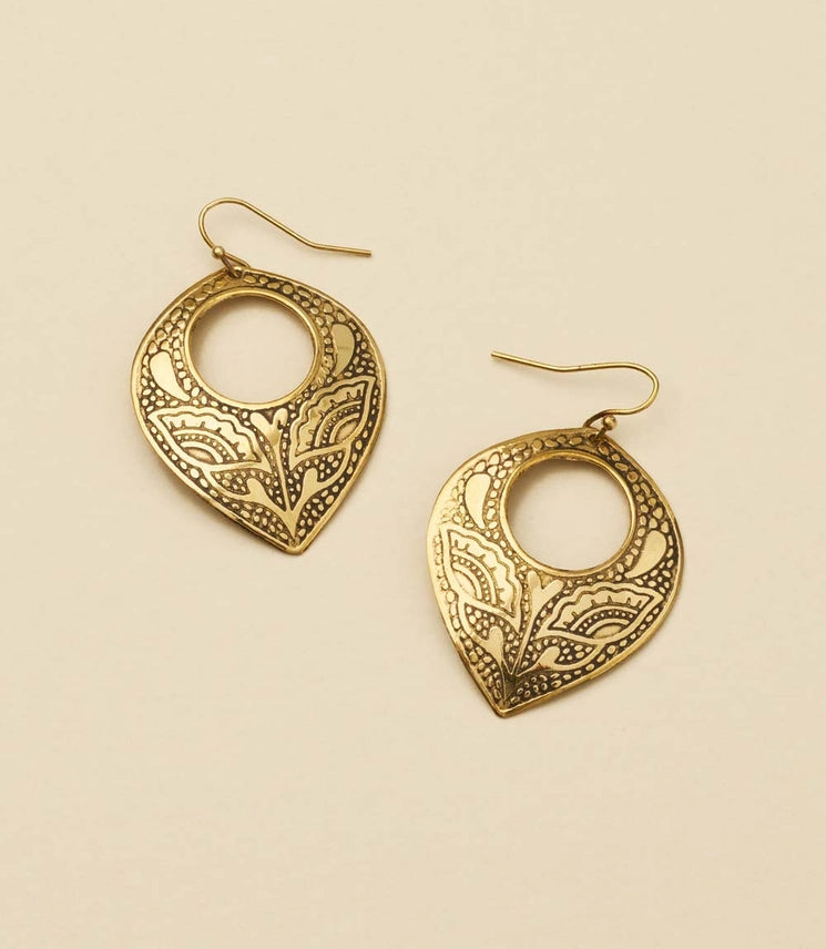 Yashi Embossed Statement Earring