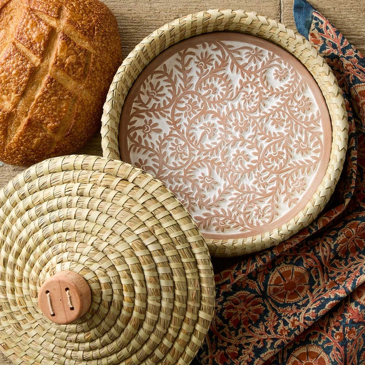 Lidded Pangara Breadwarmer