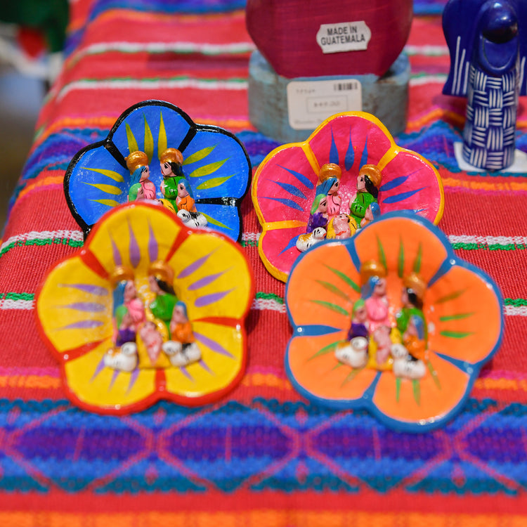 Tocto Flower Nativity Large