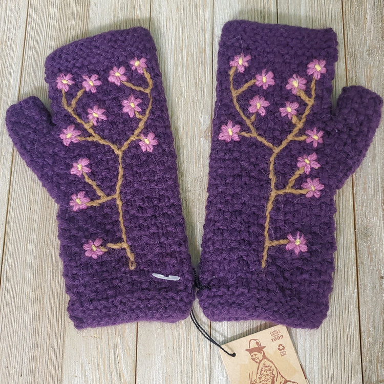 Embroidered Armwarmer