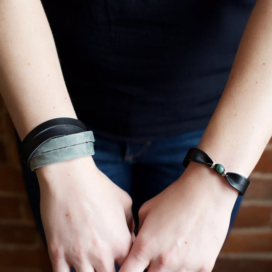 Lucia's World Emporium Fair Trade Handmade Leather Criss Cross Bracelet from Guatemala in Black/Gray