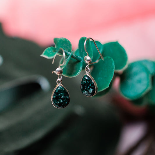 jade sterling silver fair trade handmade guatemalan artisan made earring ethical shopping precious stone post earring stud earring