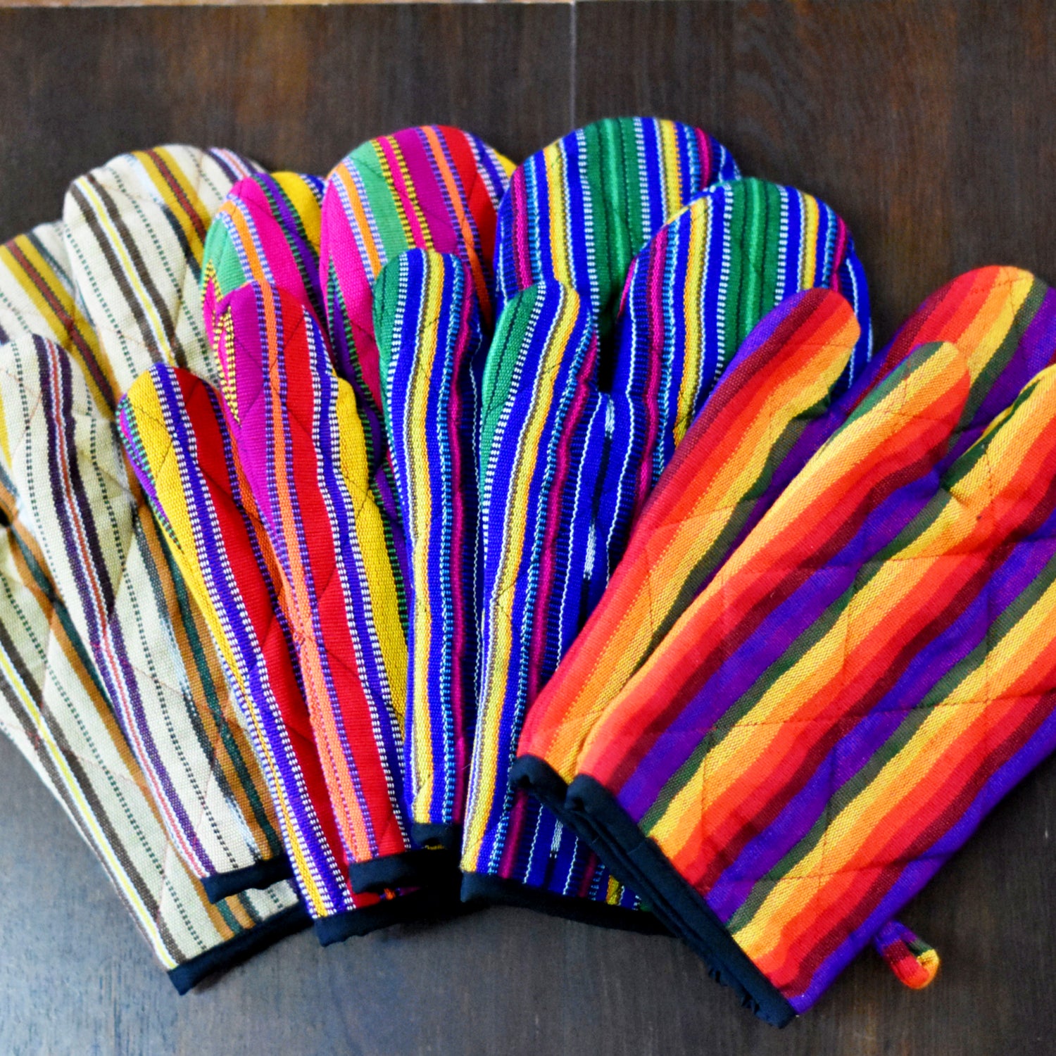  Set of 2 Guatemalan Potholders and 2 Oven Mitts