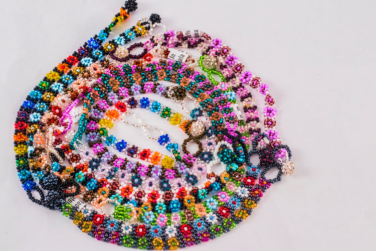 Lucia's World Emporium Fair Trade Handmade Guatemalan Beaded Daisy Flower Bracelet